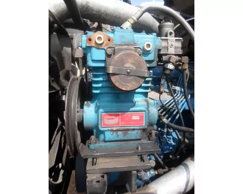 INTERNATIONAL 4900 Air Compressor