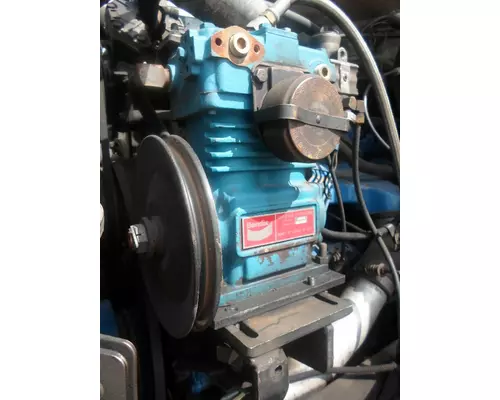 INTERNATIONAL 4900 Air Compressor