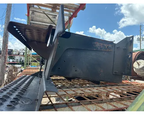 INTERNATIONAL 4900 Battery Box