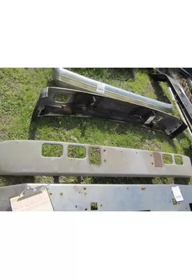INTERNATIONAL 4900 Bumper Assembly, Front