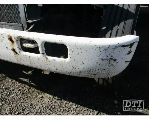 INTERNATIONAL 4900 Bumper Assembly, Front