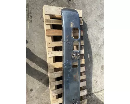 INTERNATIONAL 4900 Bumper