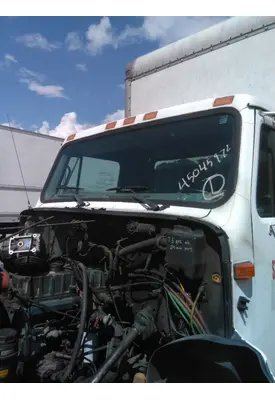 INTERNATIONAL 4900 CAB