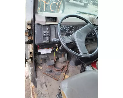 INTERNATIONAL 4900 Cab Mount