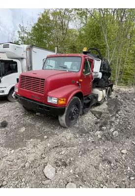 INTERNATIONAL 4900 Complete Vehicle