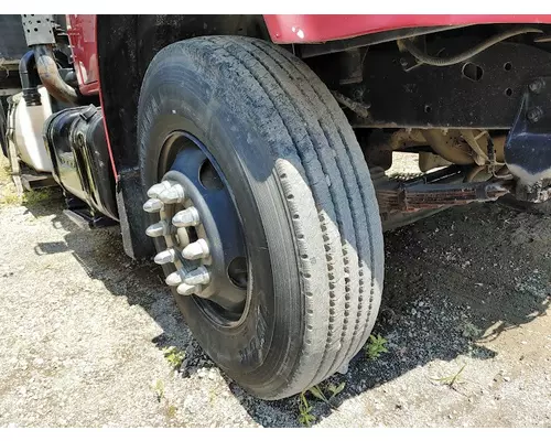 INTERNATIONAL 4900 Complete Vehicle