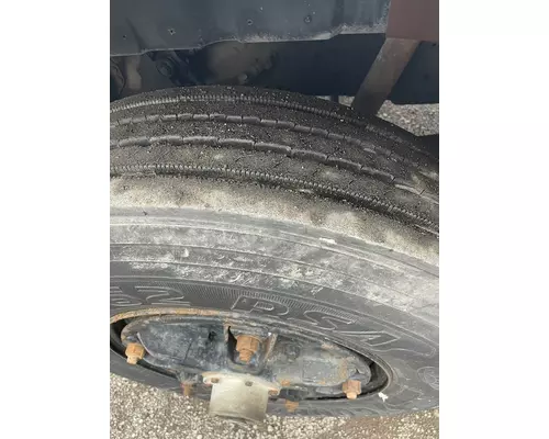 INTERNATIONAL 4900 Complete Vehicle