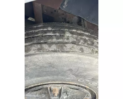 INTERNATIONAL 4900 Complete Vehicle