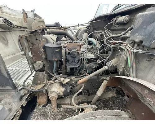 INTERNATIONAL 4900 Complete Vehicle