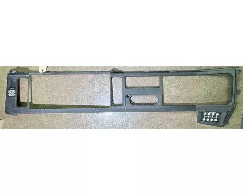 INTERNATIONAL 4900 Dash Assembly