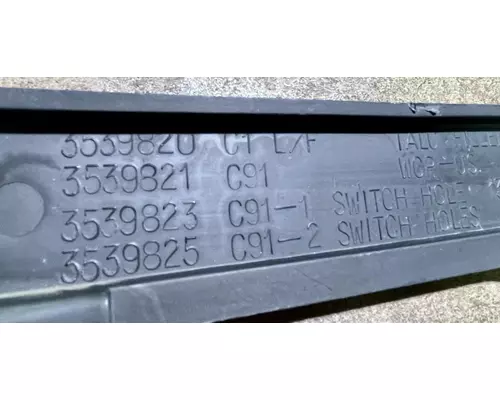 INTERNATIONAL 4900 Dash Assembly