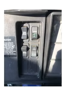 INTERNATIONAL 4900 Dash/Console Switch