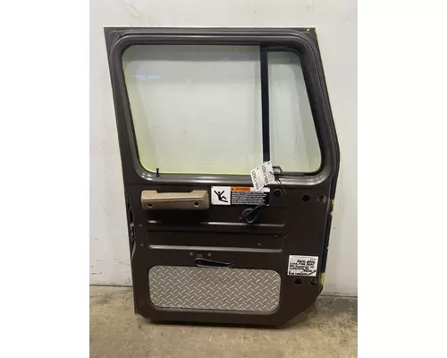 INTERNATIONAL 4900 Door Assembly, Front
