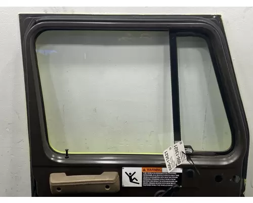 INTERNATIONAL 4900 Door Assembly, Front