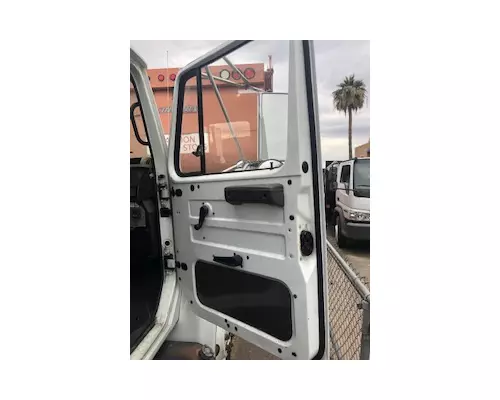 INTERNATIONAL 4900 Door Assembly, Front