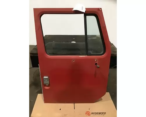 INTERNATIONAL 4900 Door Assembly