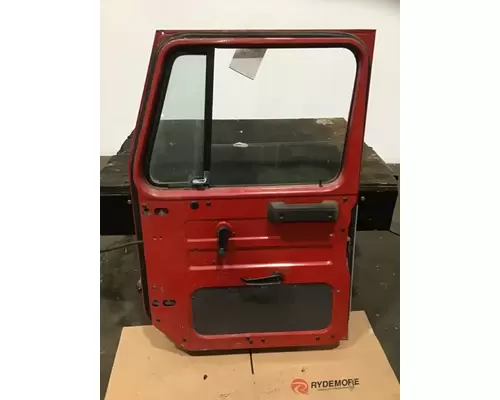 INTERNATIONAL 4900 Door Assembly