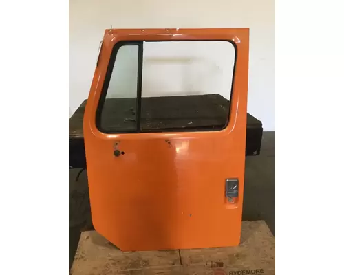 INTERNATIONAL 4900 Door Assembly