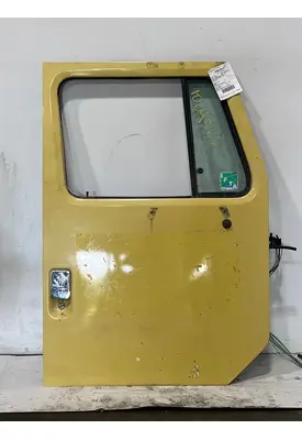 INTERNATIONAL 4900 Door Assembly