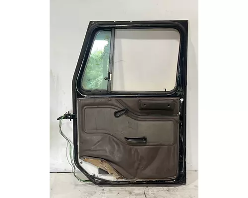 INTERNATIONAL 4900 Door Assembly