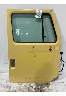 INTERNATIONAL 4900 Door Assembly