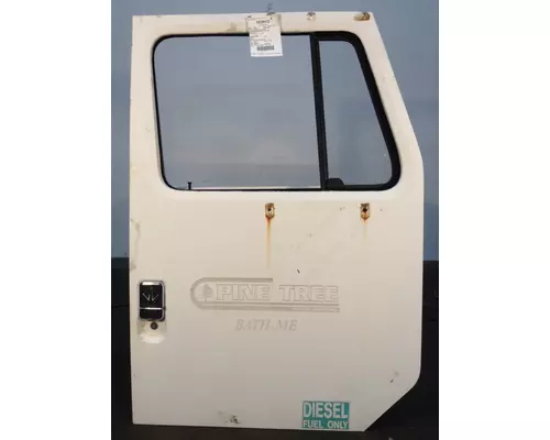 INTERNATIONAL 4900 Door Assembly