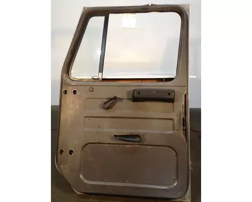 INTERNATIONAL 4900 Door Assembly