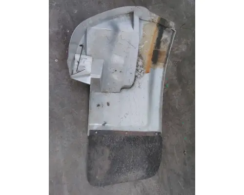 INTERNATIONAL 4900 FENDER EXTENSION