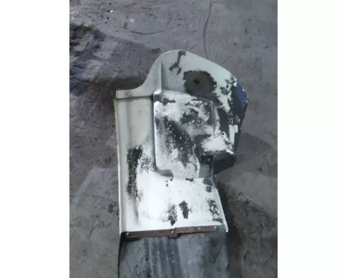 INTERNATIONAL 4900 FENDER EXTENSION