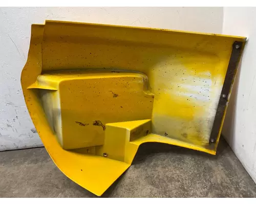 INTERNATIONAL 4900 Fender Extension