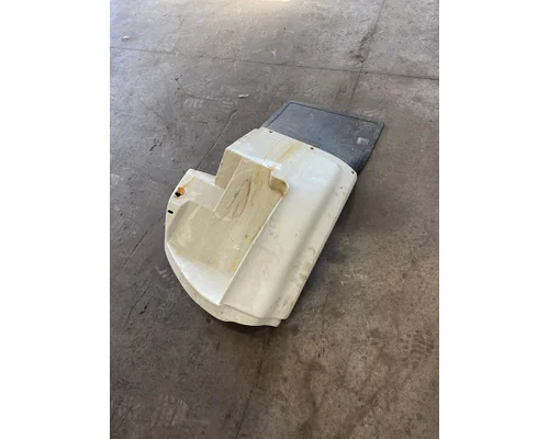 INTERNATIONAL 4900 Fender Extension