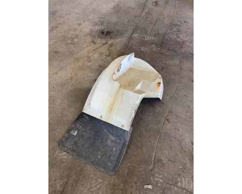 INTERNATIONAL 4900 Fender Extension