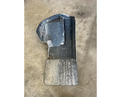 INTERNATIONAL 4900 Fender Extension