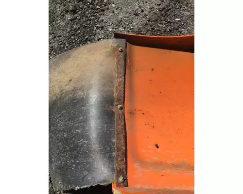 INTERNATIONAL 4900 Fender Extension