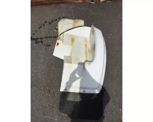INTERNATIONAL 4900 Fender Extension