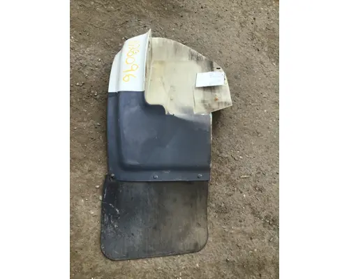 INTERNATIONAL 4900 Fender Extension