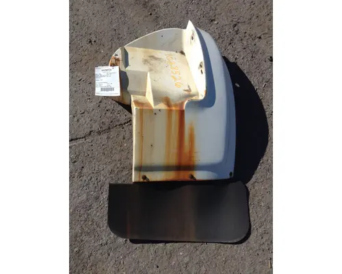 INTERNATIONAL 4900 Fender Extension