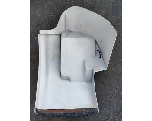 INTERNATIONAL 4900 Fender Extension