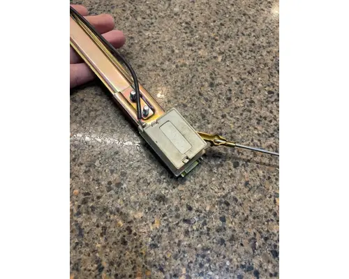 INTERNATIONAL 4900 Fuel Tank Sending Unit