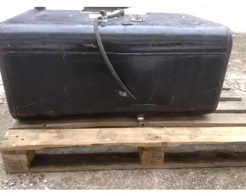 INTERNATIONAL 4900 Fuel Tank