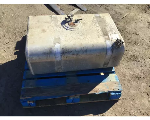 INTERNATIONAL 4900 Fuel Tank