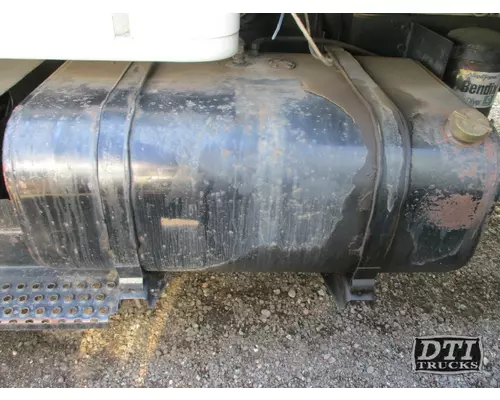 INTERNATIONAL 4900 Fuel Tank