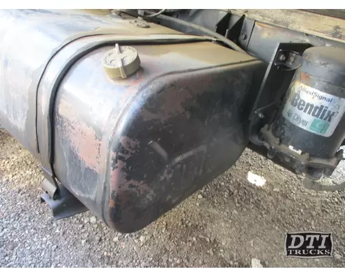 INTERNATIONAL 4900 Fuel Tank