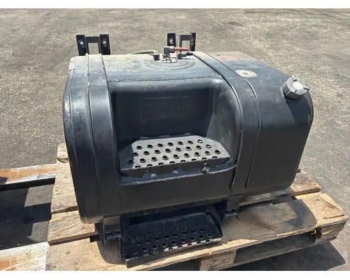 INTERNATIONAL 4900 Fuel Tank