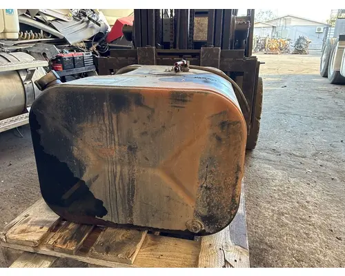 INTERNATIONAL 4900 Fuel Tank