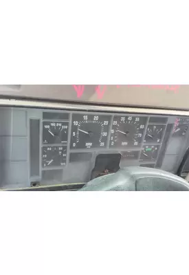 INTERNATIONAL 4900 GAUGE CLUSTER