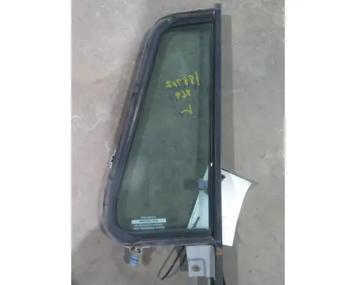 INTERNATIONAL 4900 GLASS, DOOR VENT, FRONT