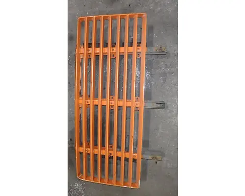 INTERNATIONAL 4900 Grille