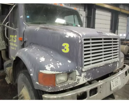 INTERNATIONAL 4900 HOOD