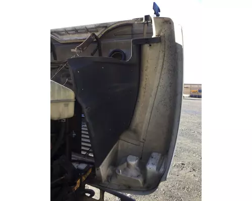 INTERNATIONAL 4900 HOOD